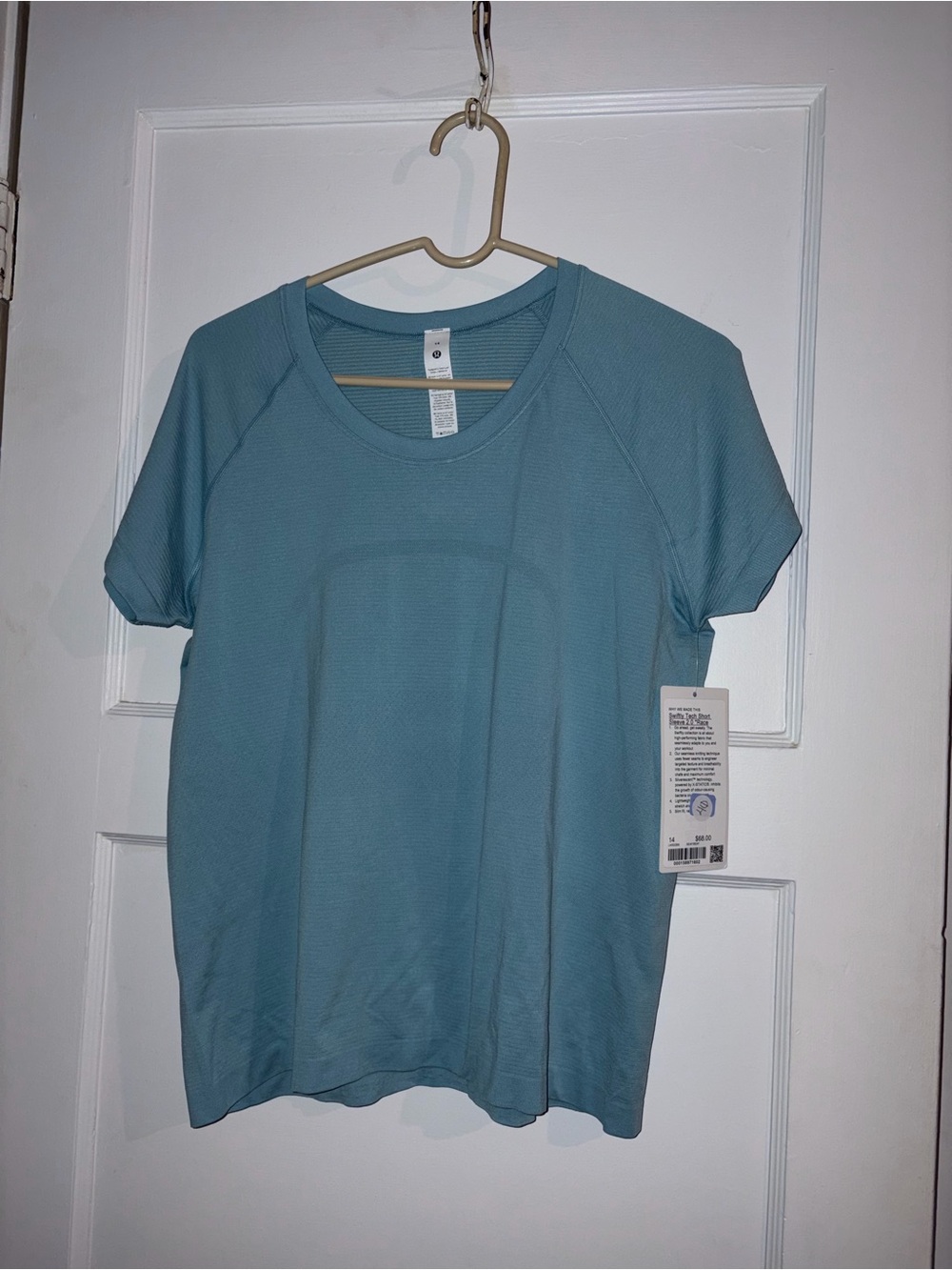 NWT Lululemon size 14 swiftly Women's Short-Sleeve Performance Top in Light Blue
